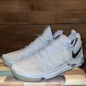 KD 10  Anniversary signed by Ian Mahinmi